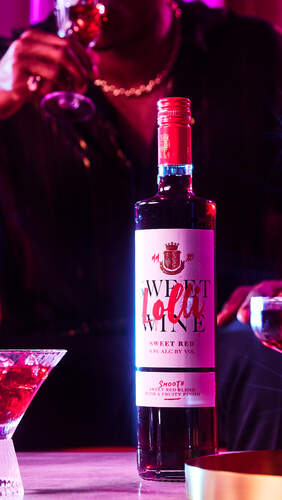 Sweet Red Wine for the Ultimate Gift
